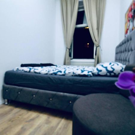 Modern Double Room Js A Wina Bagian luar foto