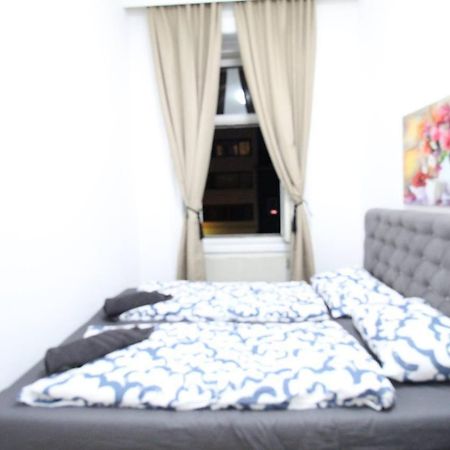 Modern Double Room Js A Wina Bagian luar foto