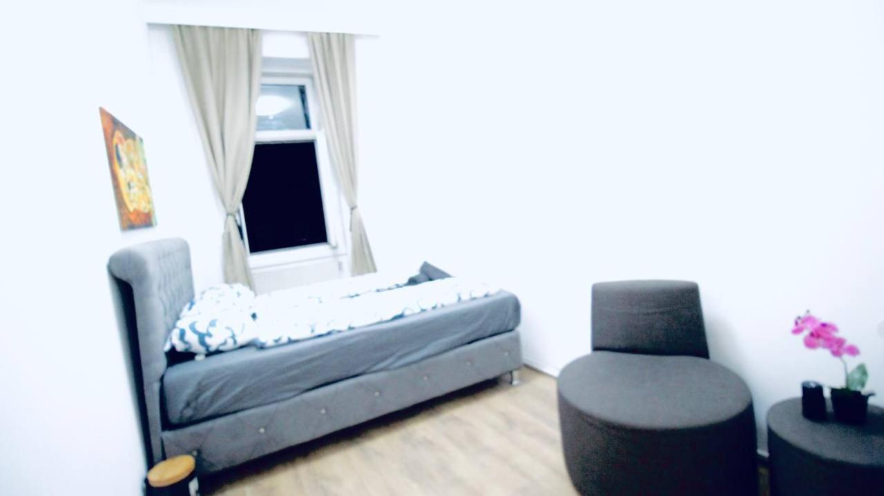 Modern Double Room Js A Wina Bagian luar foto