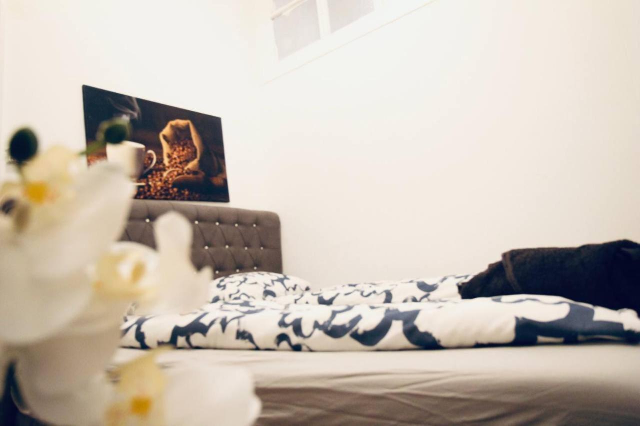 Modern Double Room Js A Wina Bagian luar foto