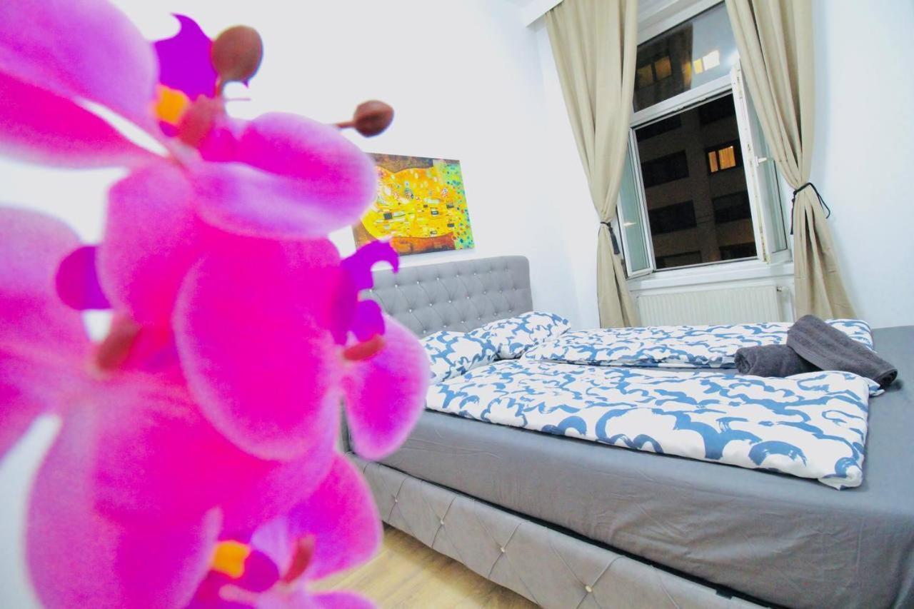 Modern Double Room Js A Wina Bagian luar foto