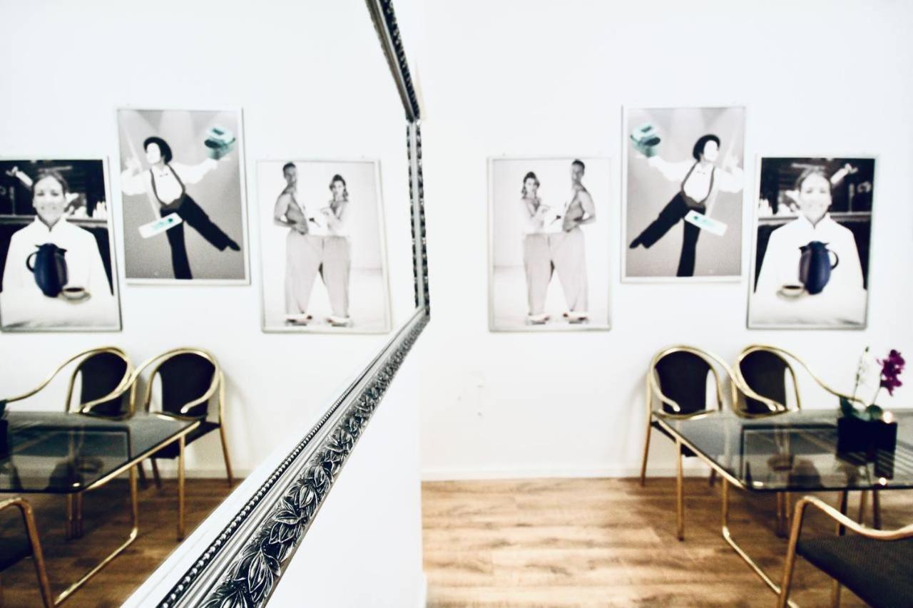 Modern Double Room Js A Wina Bagian luar foto