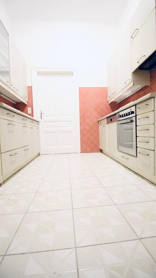 Modern Double Room Js A Wina Bagian luar foto