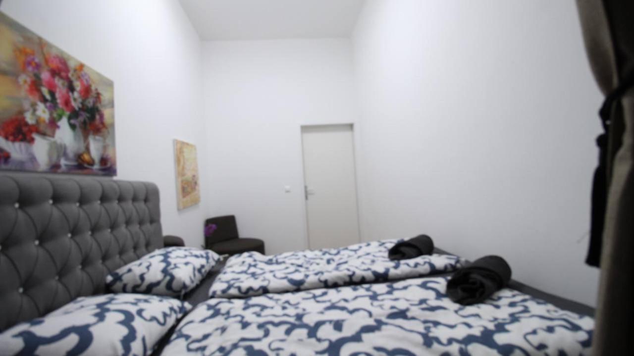 Modern Double Room Js A Wina Bagian luar foto