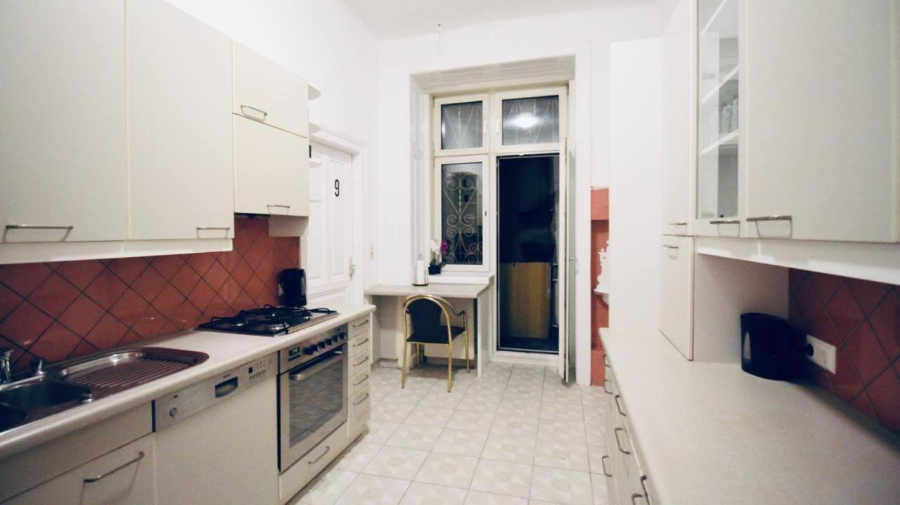 Modern Double Room Js A Wina Bagian luar foto